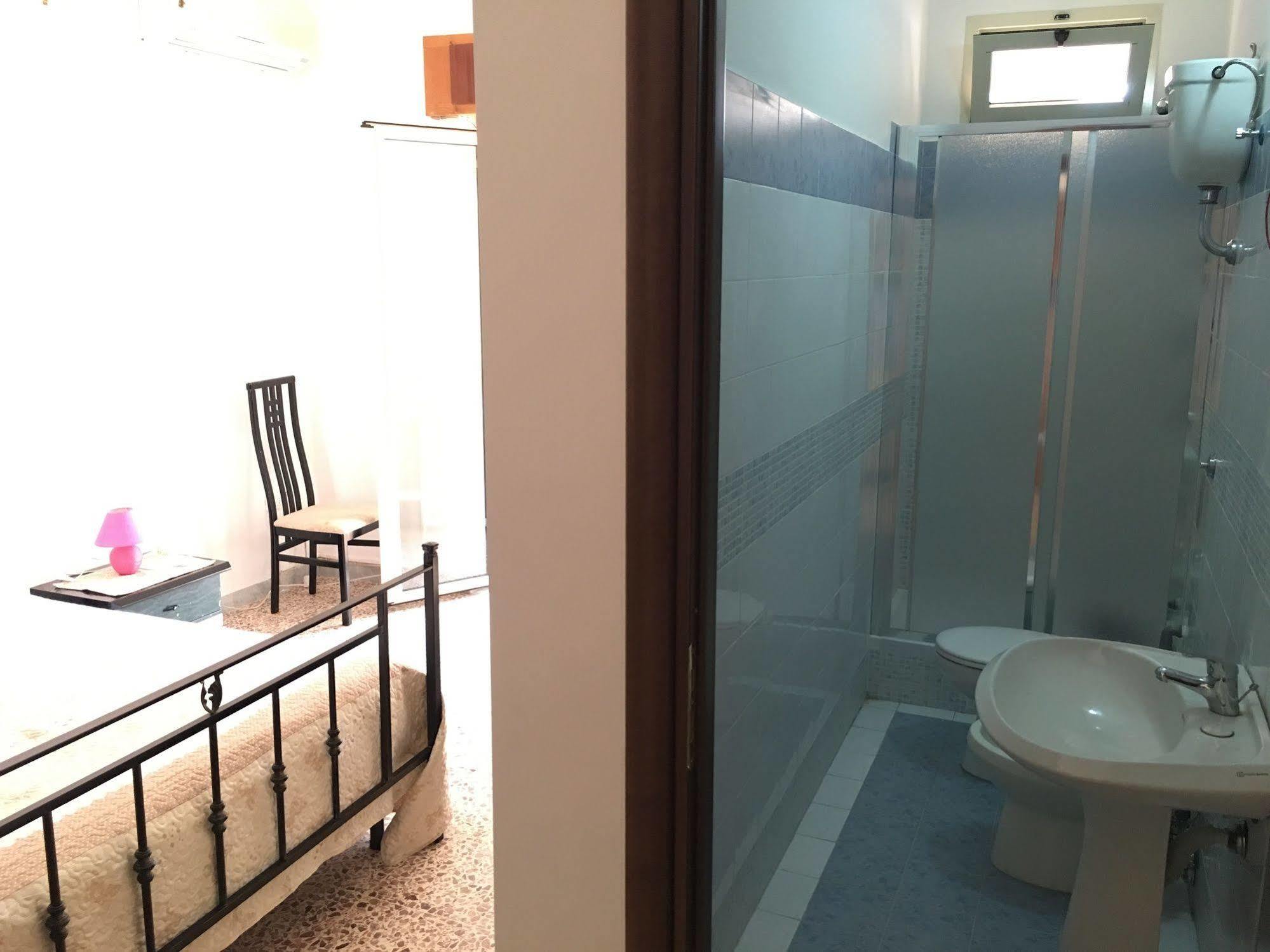 B&B クロトーネ エクステリア 写真